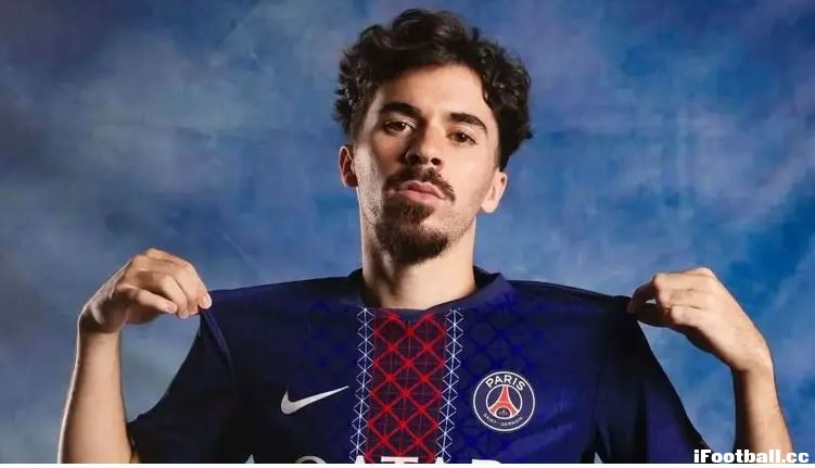 法甲霸主VS黑马挑战!巴黎主场迎战昂热,维蒂尼亚能否再破铁桶阵? 法甲霸主VS黑马挑战!巴黎主场迎战昂热,维蒂尼亚能否再破铁桶阵?