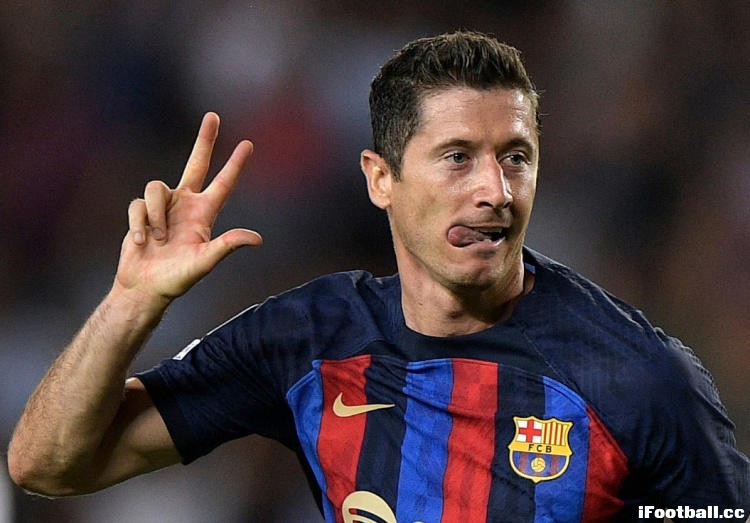 巴萨高层竟要求莱万“停止进球”！250万欧奖金条款曝光，更衣室震惊